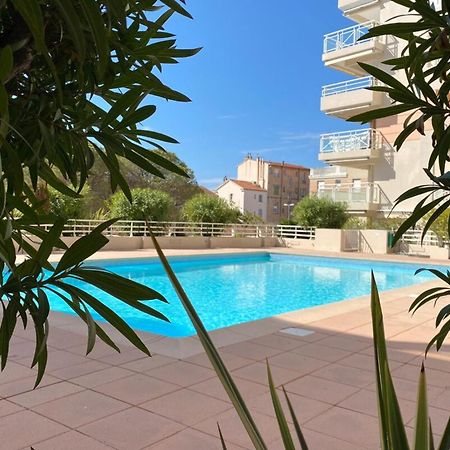 06Ai - Beautiful Renovated Studio - Sea And Pool View Vallauris Esterno foto