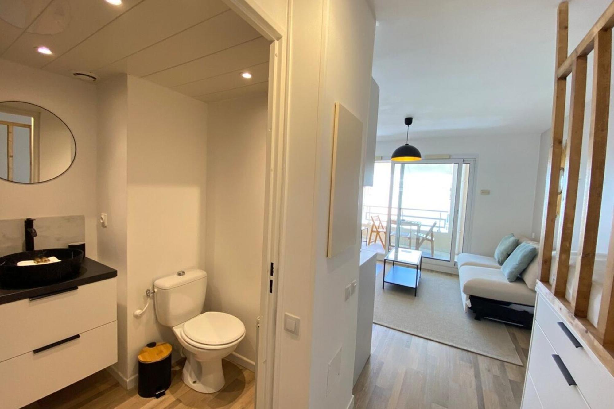 06Ai - Beautiful Renovated Studio - Sea And Pool View Vallauris Esterno foto