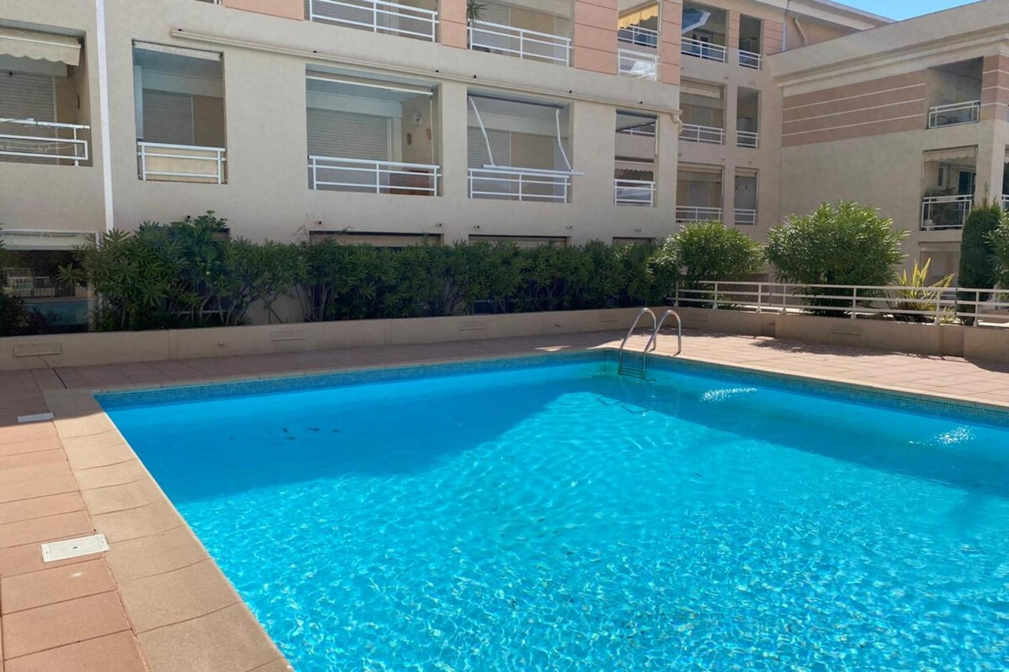 06Ai - Beautiful Renovated Studio - Sea And Pool View Vallauris Esterno foto