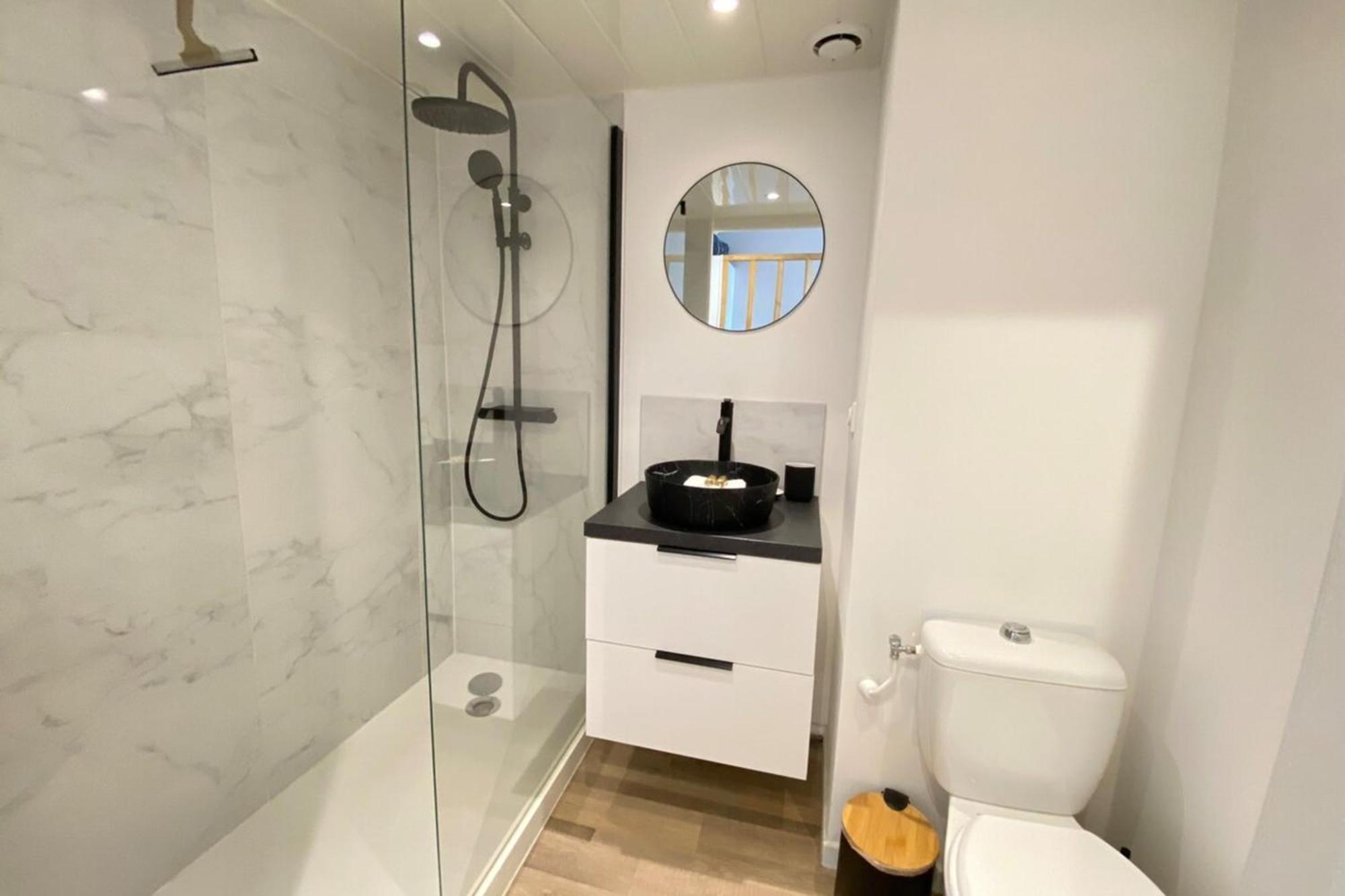 06Ai - Beautiful Renovated Studio - Sea And Pool View Vallauris Esterno foto