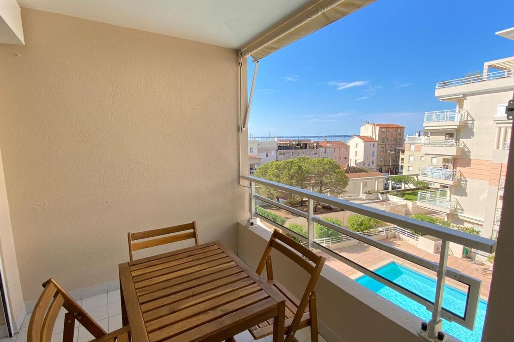 06Ai - Beautiful Renovated Studio - Sea And Pool View Vallauris Esterno foto
